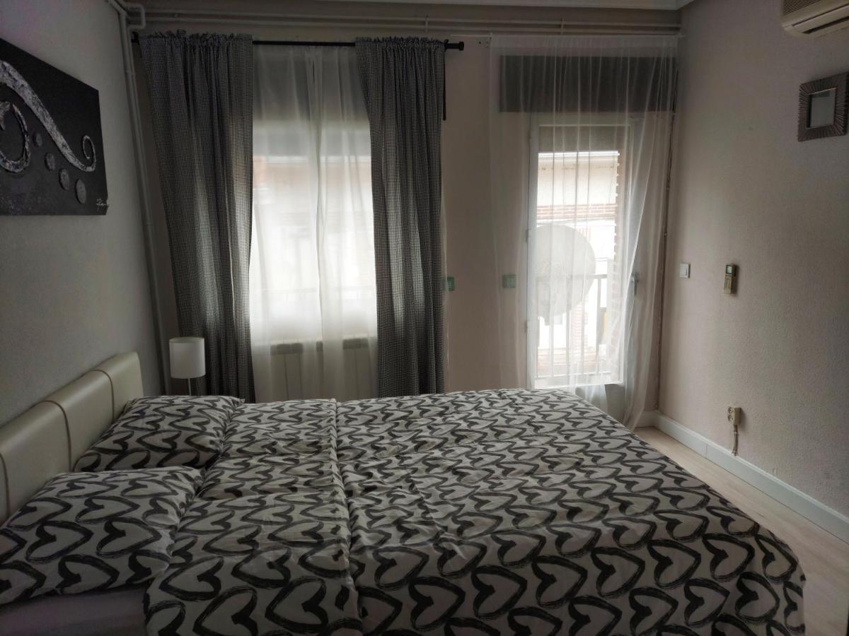Navas Suite Navas del Rey Exterior photo